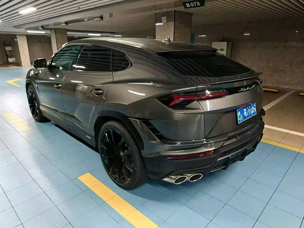 Lamborghini Urus 2024 2023 4.0T V8 S