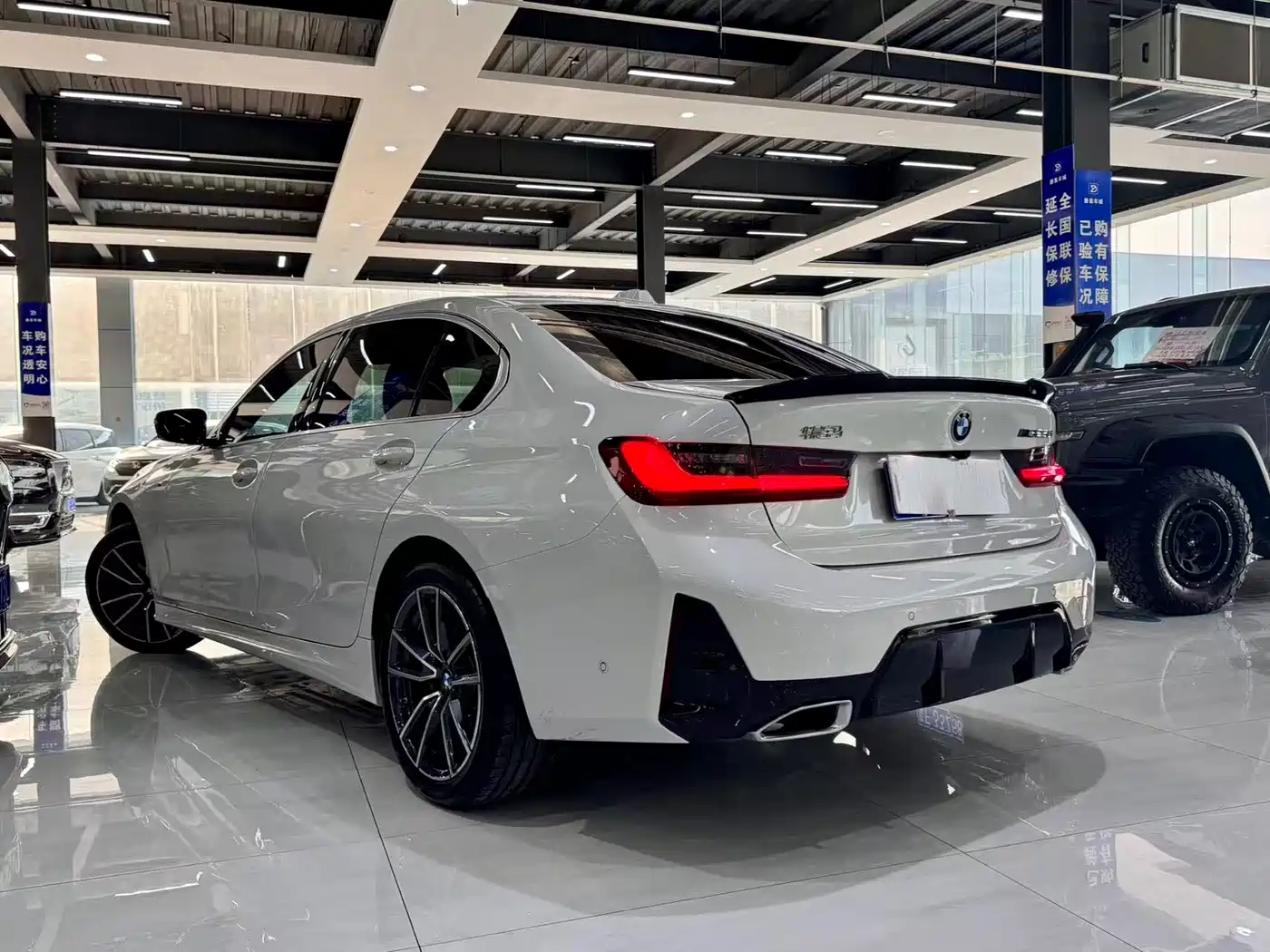 BMW 3-SERIES