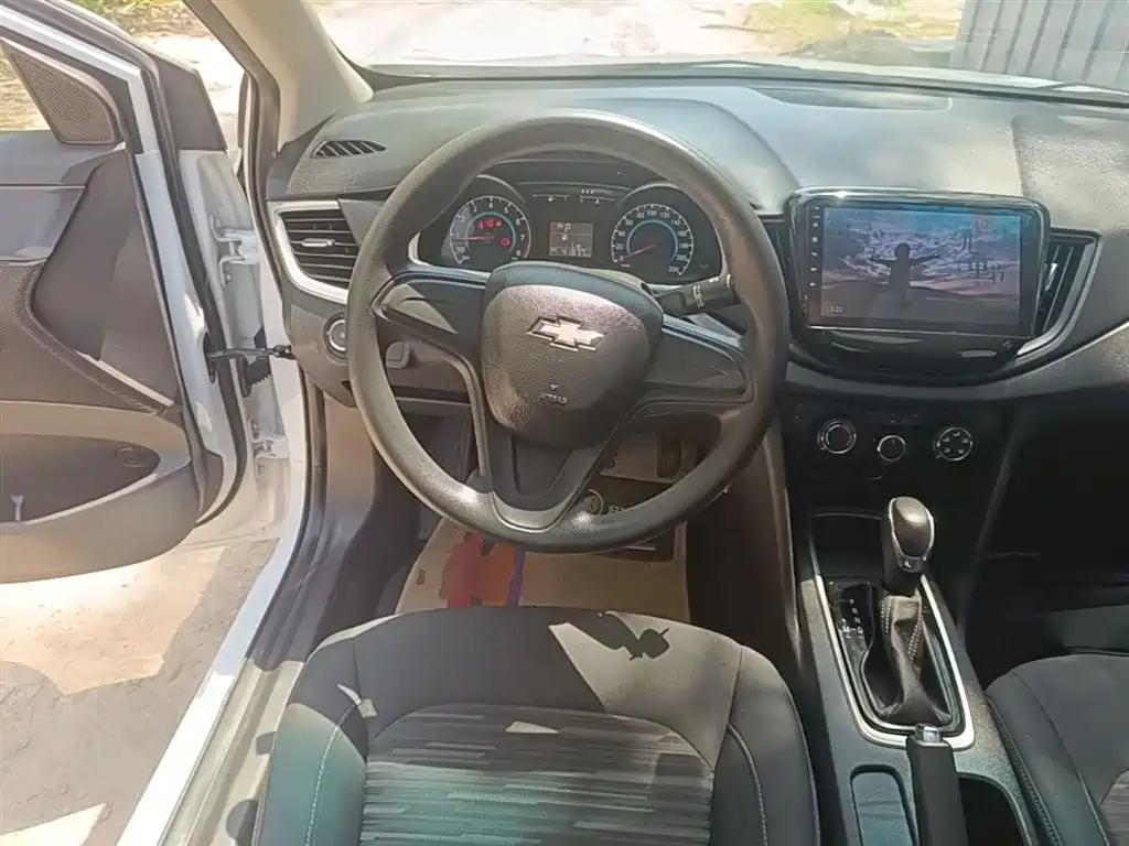 Chevrolet Cavalier 2018 320 Auto Enjoy Sunroof Edition фото 11