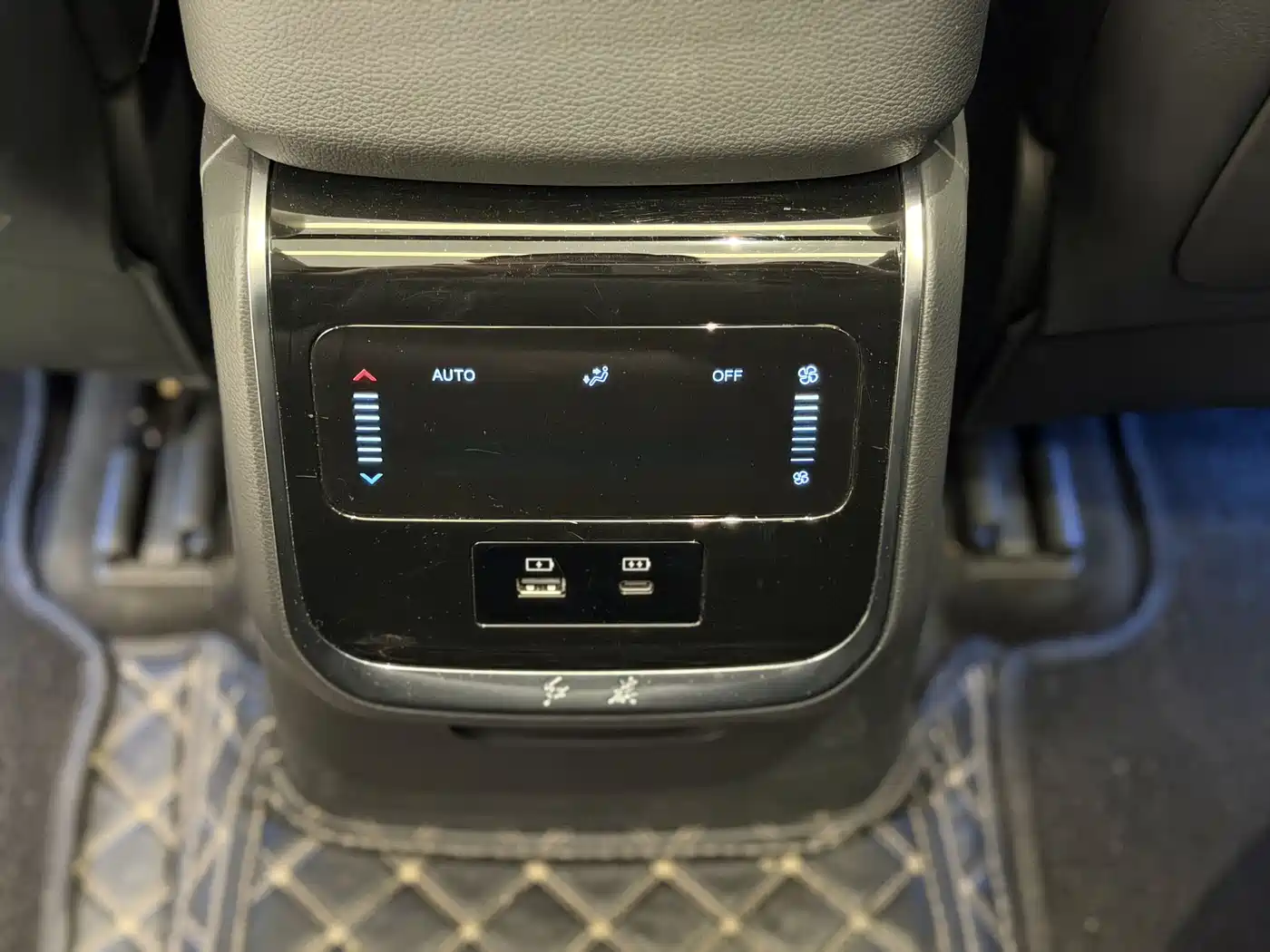 Hongqi HONGQI HS7 PHEV