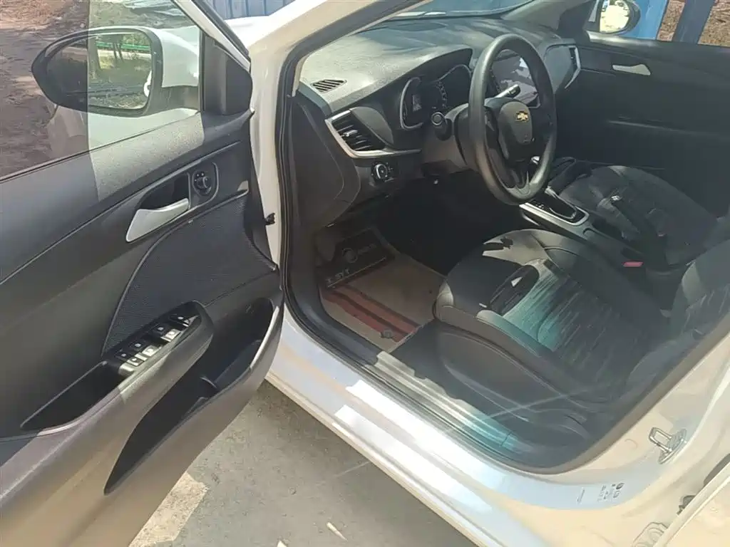 Chevrolet Cavalier 2018 320 Auto Enjoy Sunroof Edition фото 16