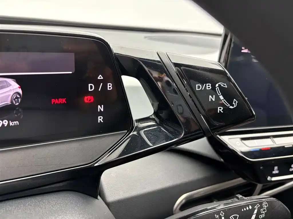 Volkswagen ID.3 2023 Upgraded Pure Intelligence Edition фото 17