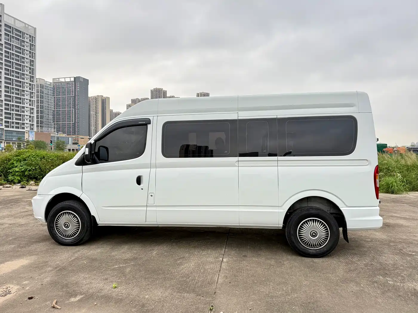 SAIC MAXUS XINTU V80