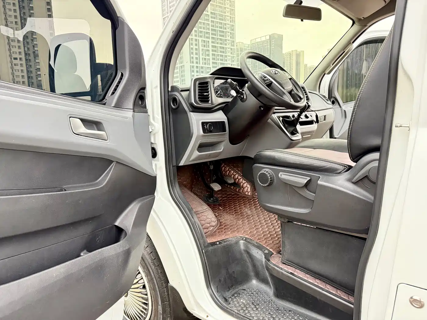 SAIC MAXUS XINTU V80