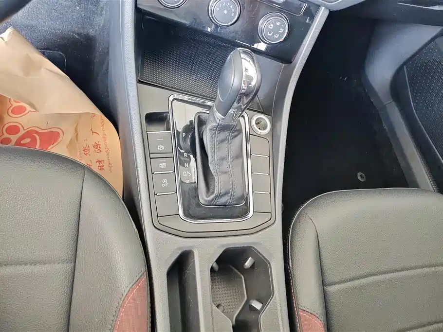 Volkswagen Bora 2020 1.5L Automatic Comfort фото 16