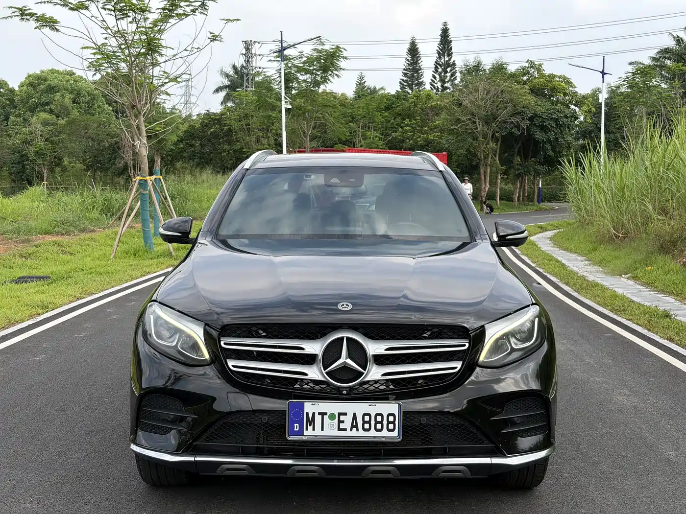 Mercedes-Benz GLC 2018 GLC 260 4MATIC Luxury фото 2