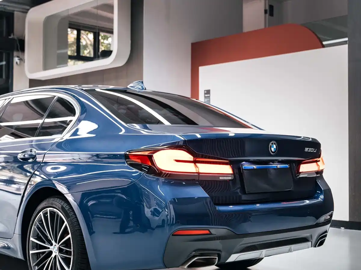 BMW 5-SERIES