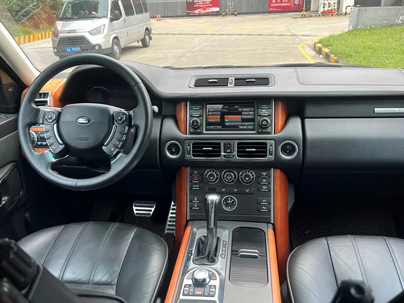 Land Rover Range Rover 2011 3.6 TDV8 фото 10