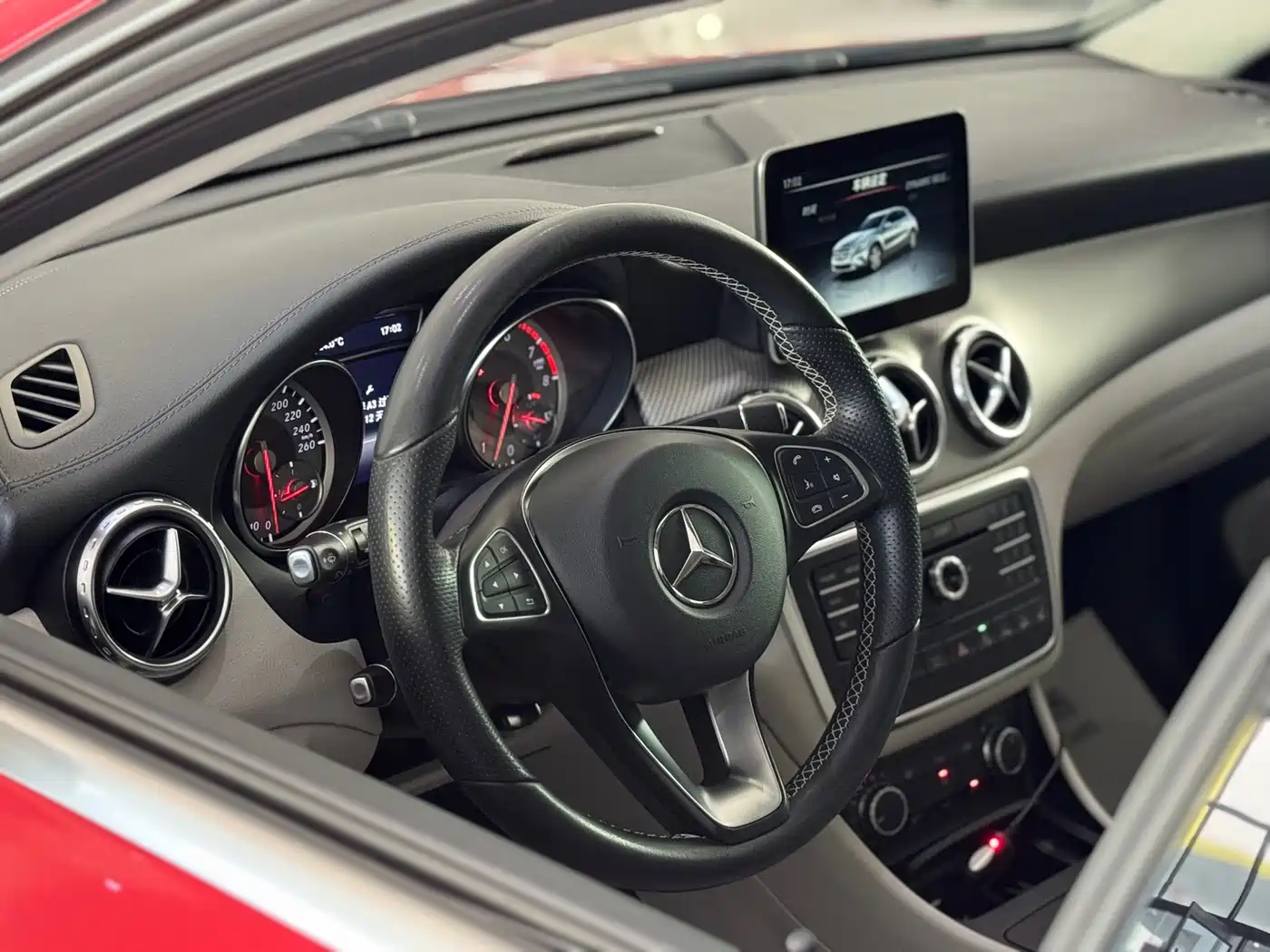 Mercedes-Benz GLA 2016 GLA 220 4MATIC Fashion фото 5