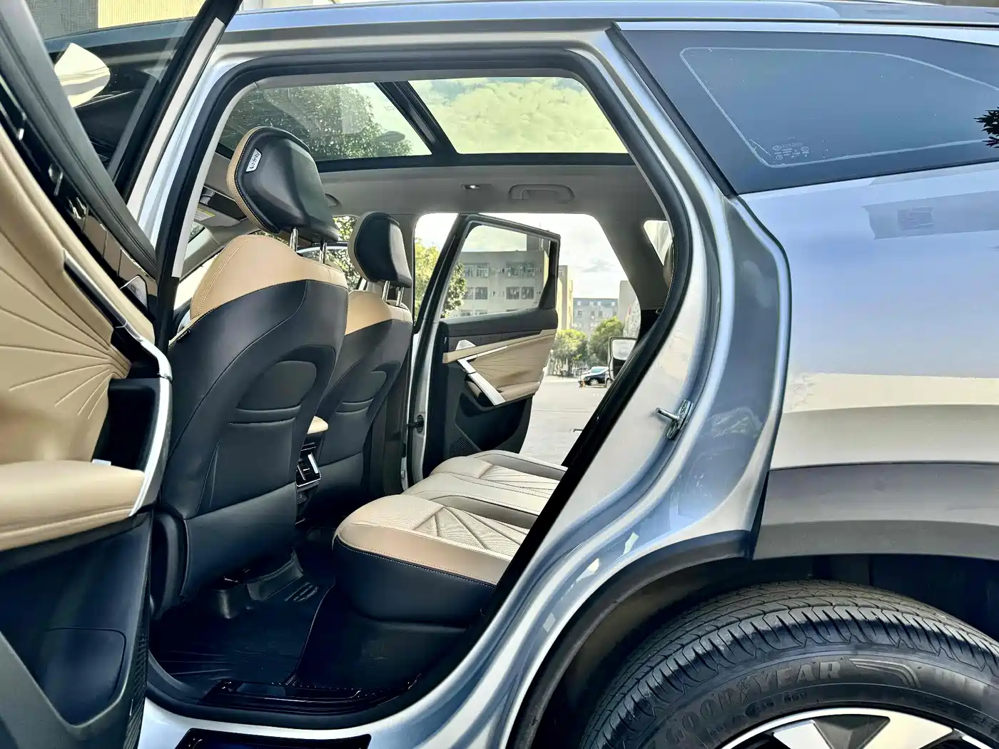 GEELY AUTOMOBILE BOYUE L