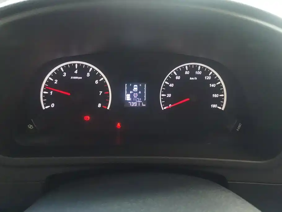 Dongfeng Fengxing Lingzhi PLUS 2022 2021 Wagon 2.0L Manual Luxury 7-Seater