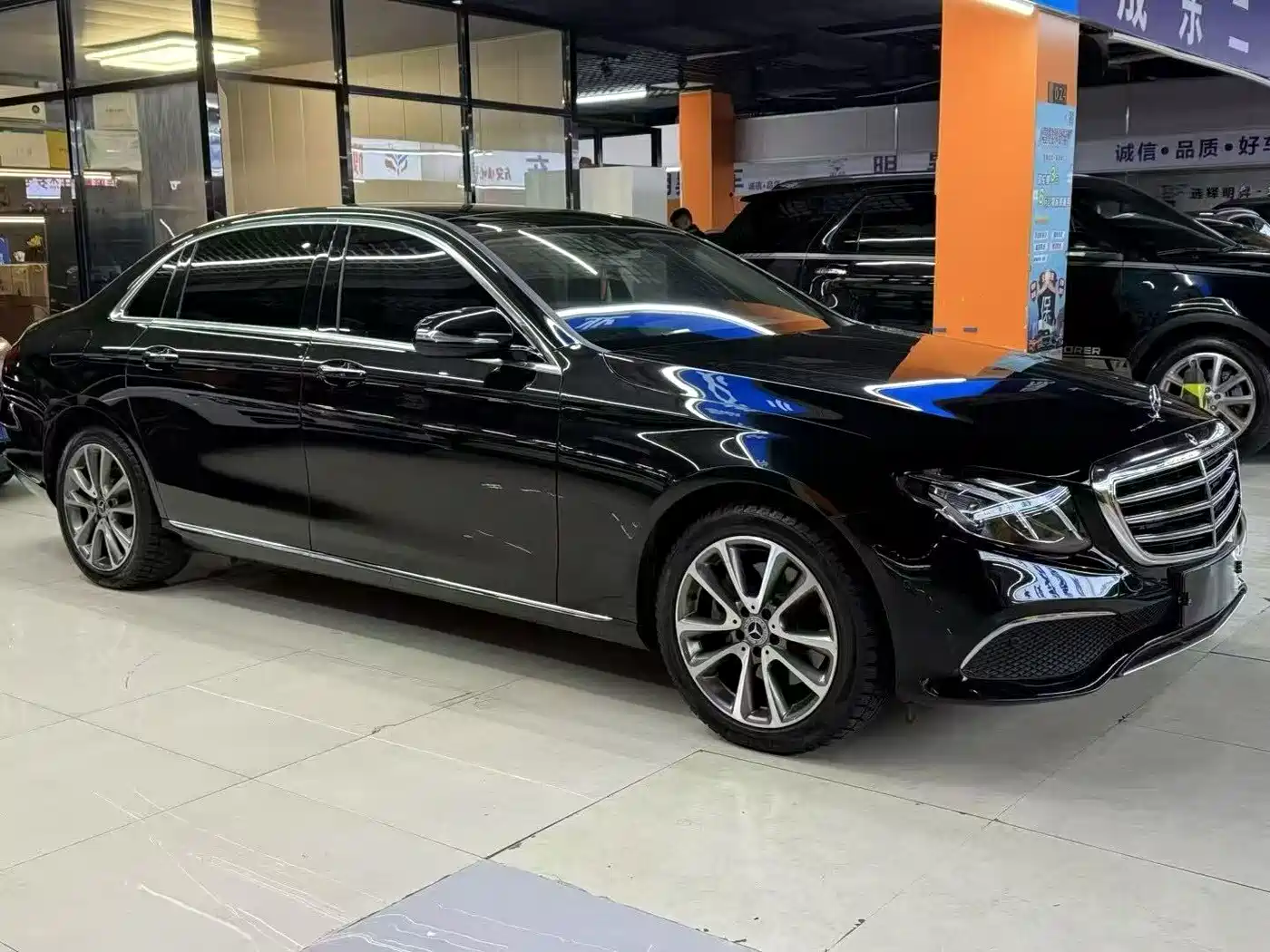 Mercedes-Benz E-Class 2018 E 200 L 4MATIC фото 3