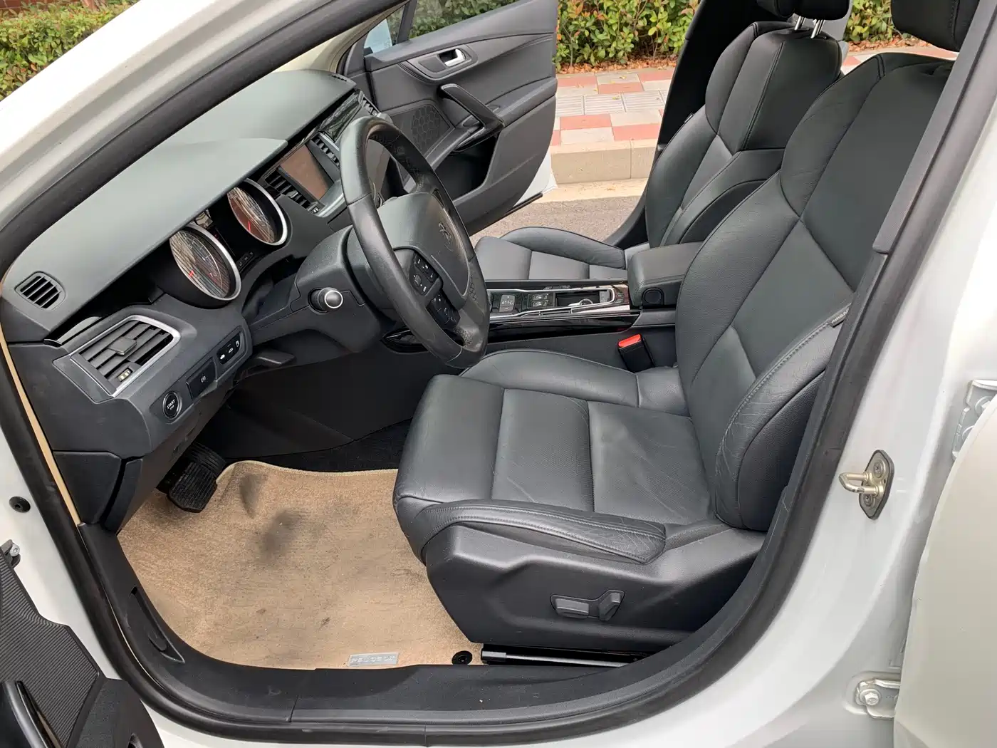 Peugeot 508 2015 1.6THP Auto Excellence Edition фото 7