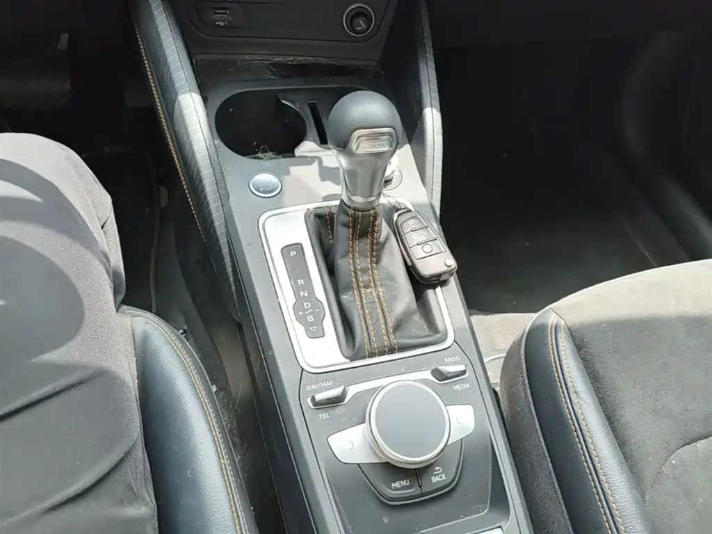 Audi Q2L e-tron 2022 Q2L e-tron Pure Electric Intelligent фото 7