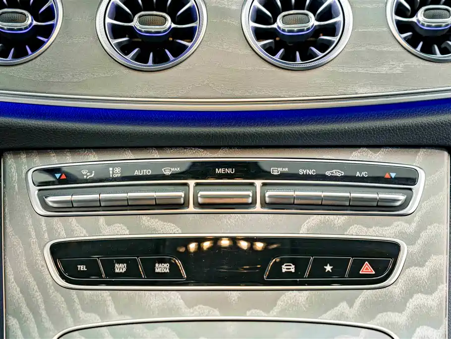 MERCEDES-BENZ CLS