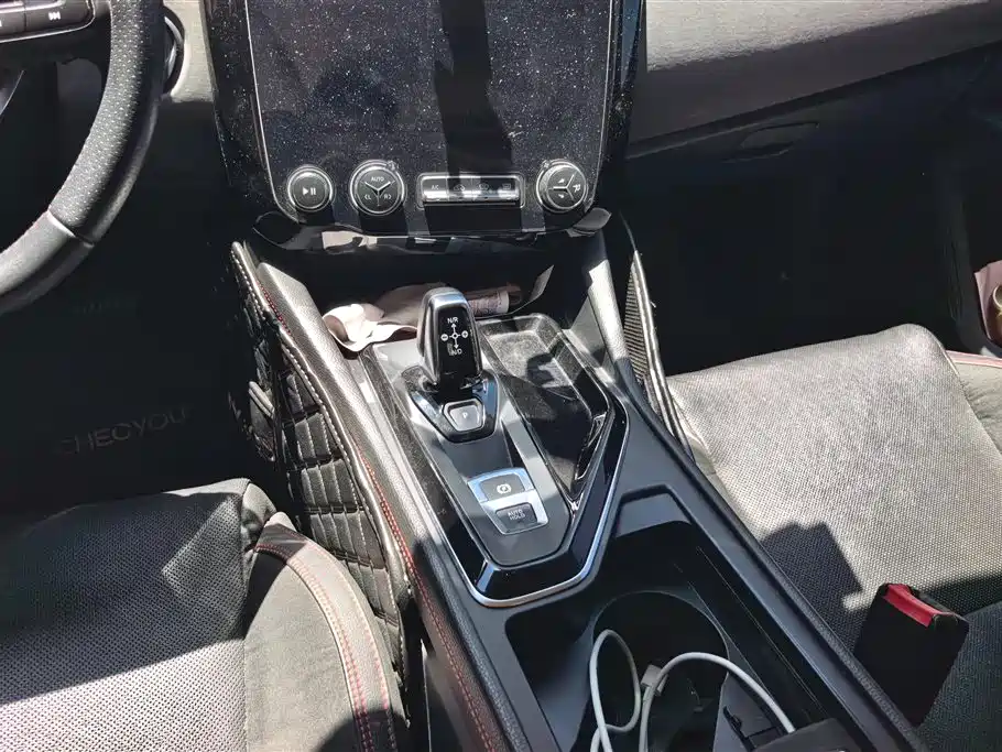 Lynk & Co 02 2018 1.5T DCT 2WD Power Edition China V фото 16