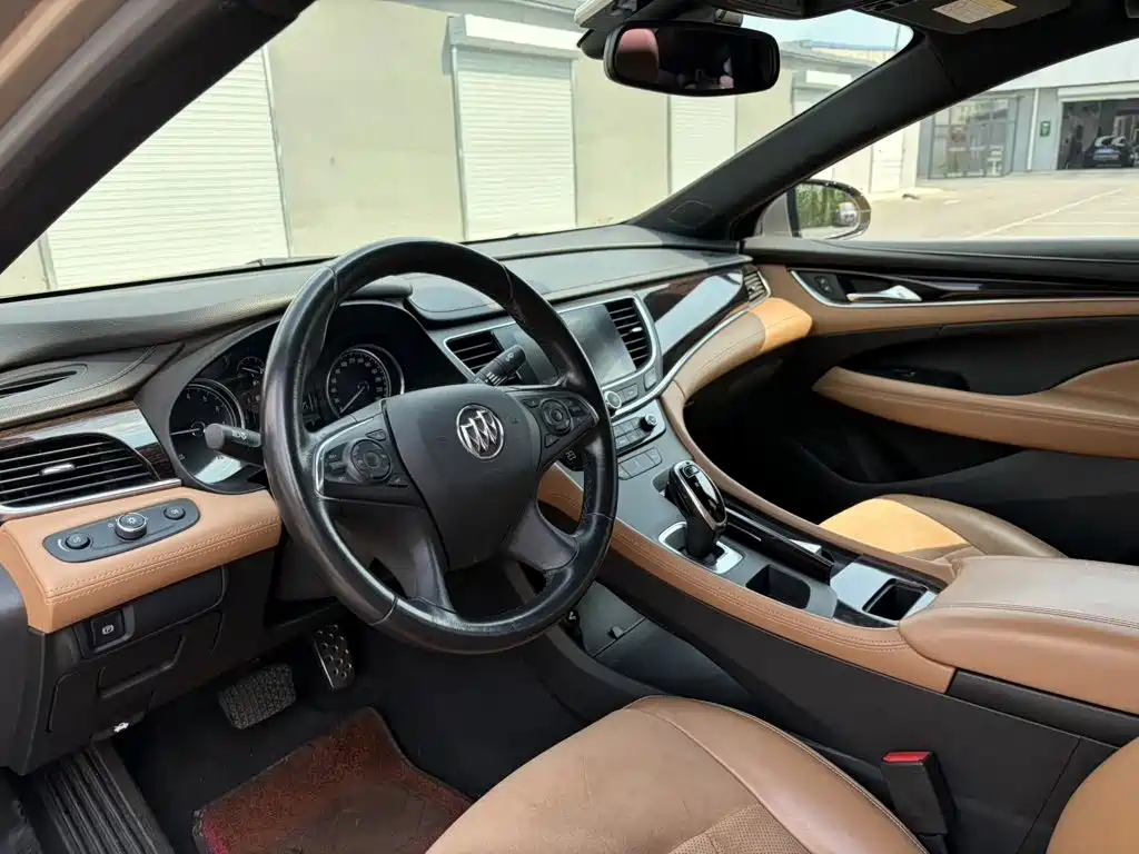 Фото 7 - Buick LaCrosse