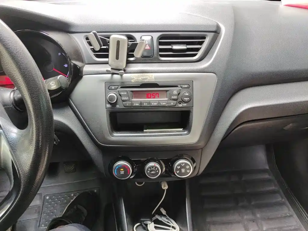 Kia K2 2015 Sedan 1.4L MT GLS фото 10