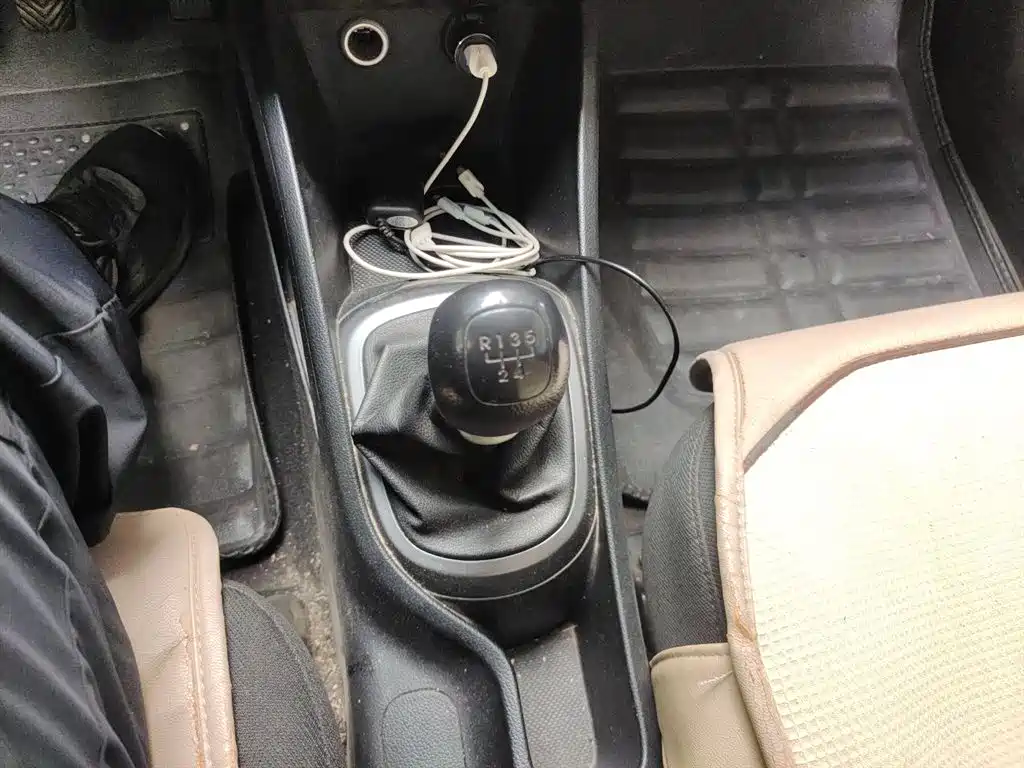 Kia K2 2015 Sedan 1.4L MT GLS фото 11