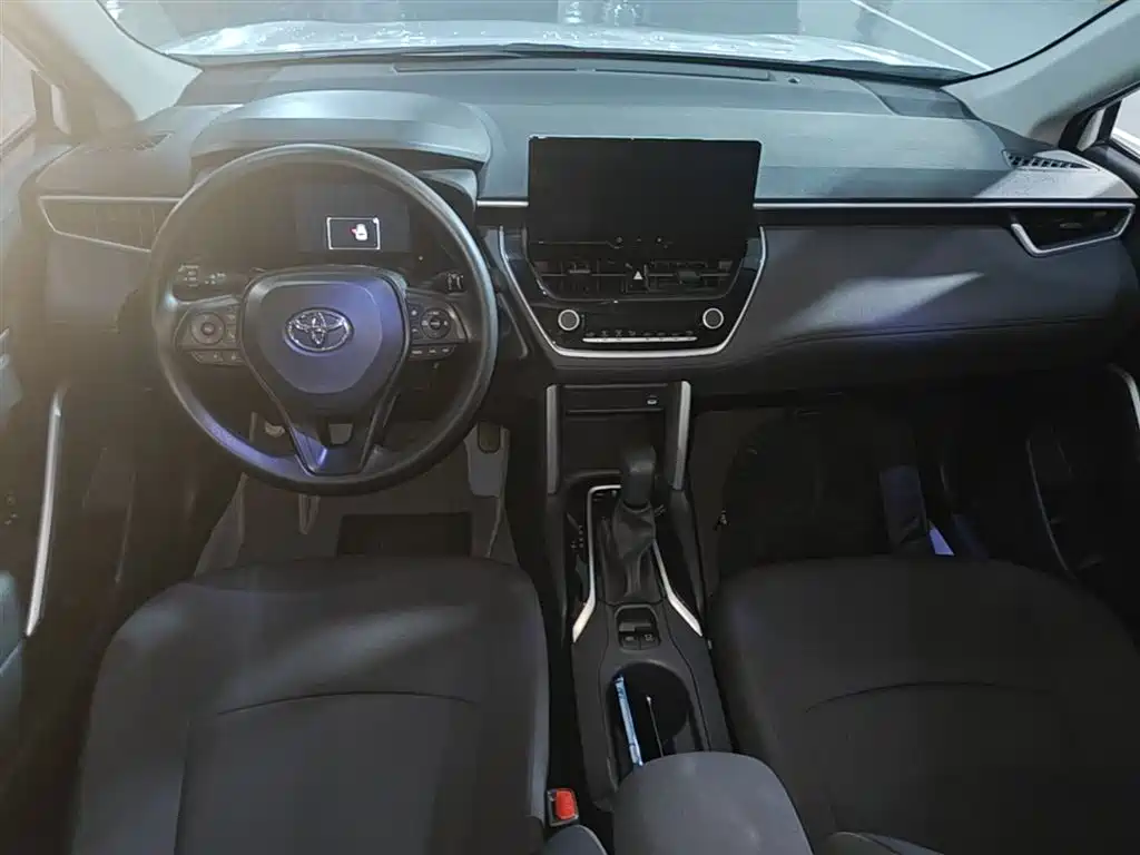 Toyota Corolla Cross 2023 2.0L Elite Edition фото 6