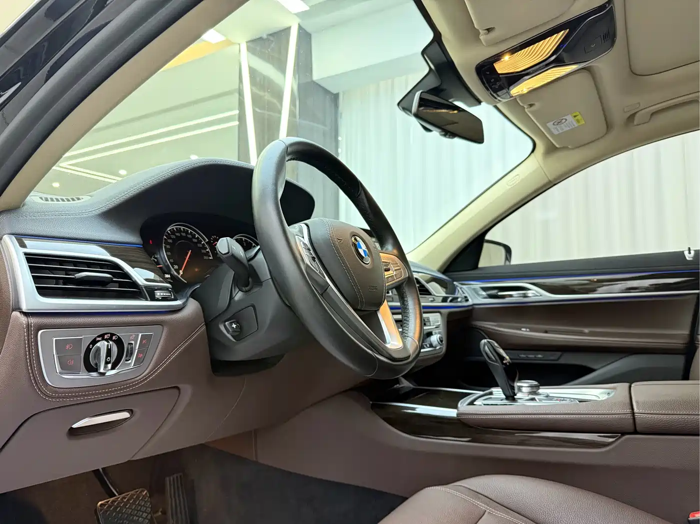 BMW 7 Series 2018 730Li Leading Type Excellence Package фото 5