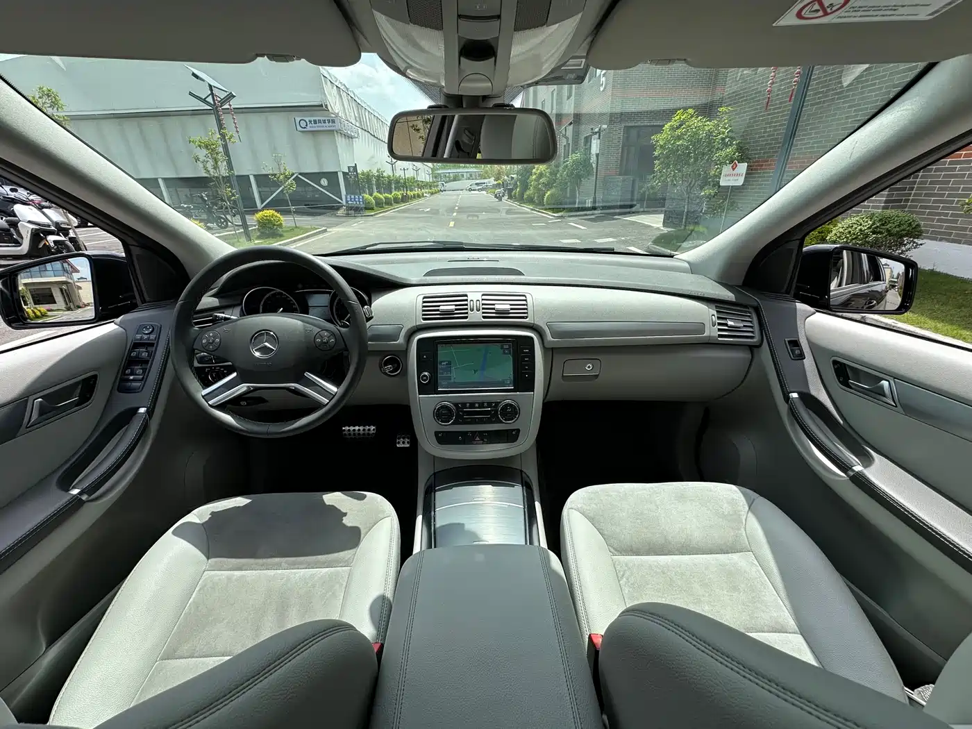 Mercedes-Benz R-Class 2015 R 320 4MATIC Luxury фото 31