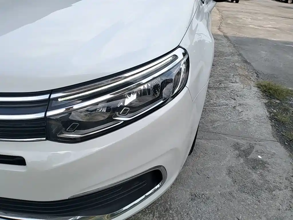 Фото 24 - Citroën C5