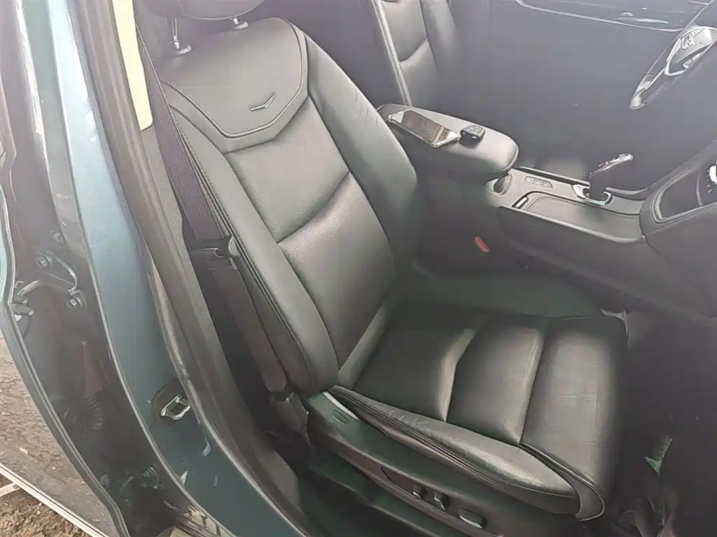 Cadillac XT5 2018 28T 4WD Luxury фото 25