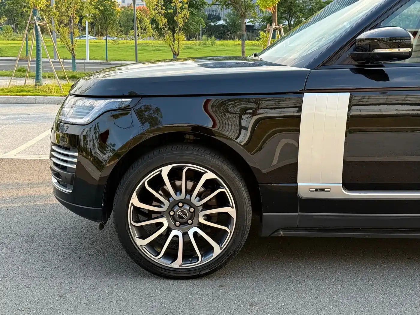 Land Rover Range Rover 2015 2015 3.0 SC V6 Vogue SE Genesis Extended Edition