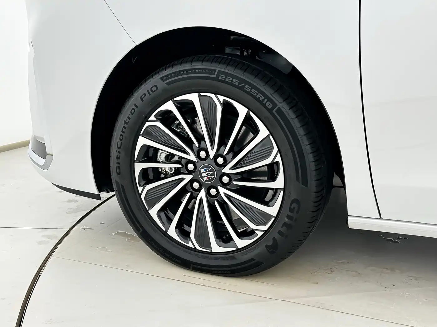 Buick GL8 New Energy 2025 Land Honor Premium Edition 7-Seater фото 11