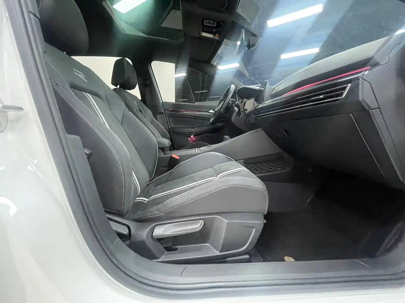 Volkswagen Golf 2021 280TSI DSG R-Line фото 13