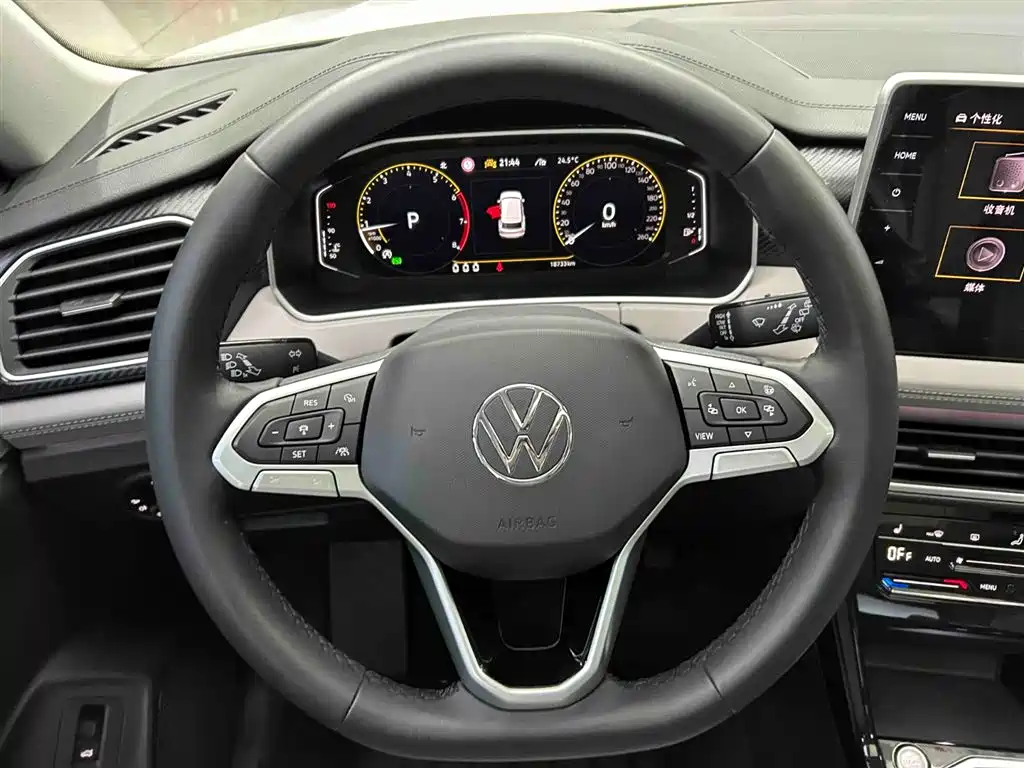 Volkswagen Tayron 2023 280TSI 2WD Luxury Plus Advanced Edition фото 3