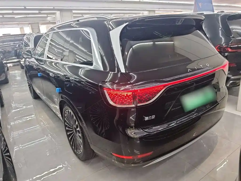 AITO Wenjie AITO M9 2025 Extended Range Ultra 52kWh 6-Seater фото 5