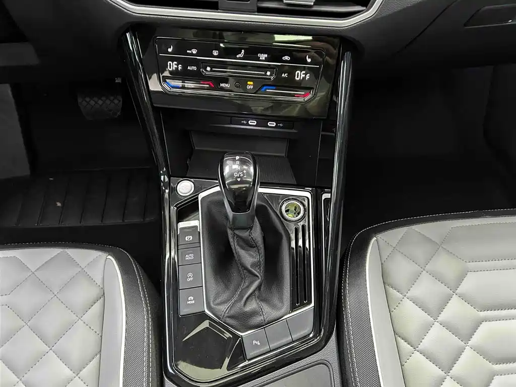 Volkswagen Tayron 2023 280TSI 2WD Luxury Plus Advanced Edition фото 5