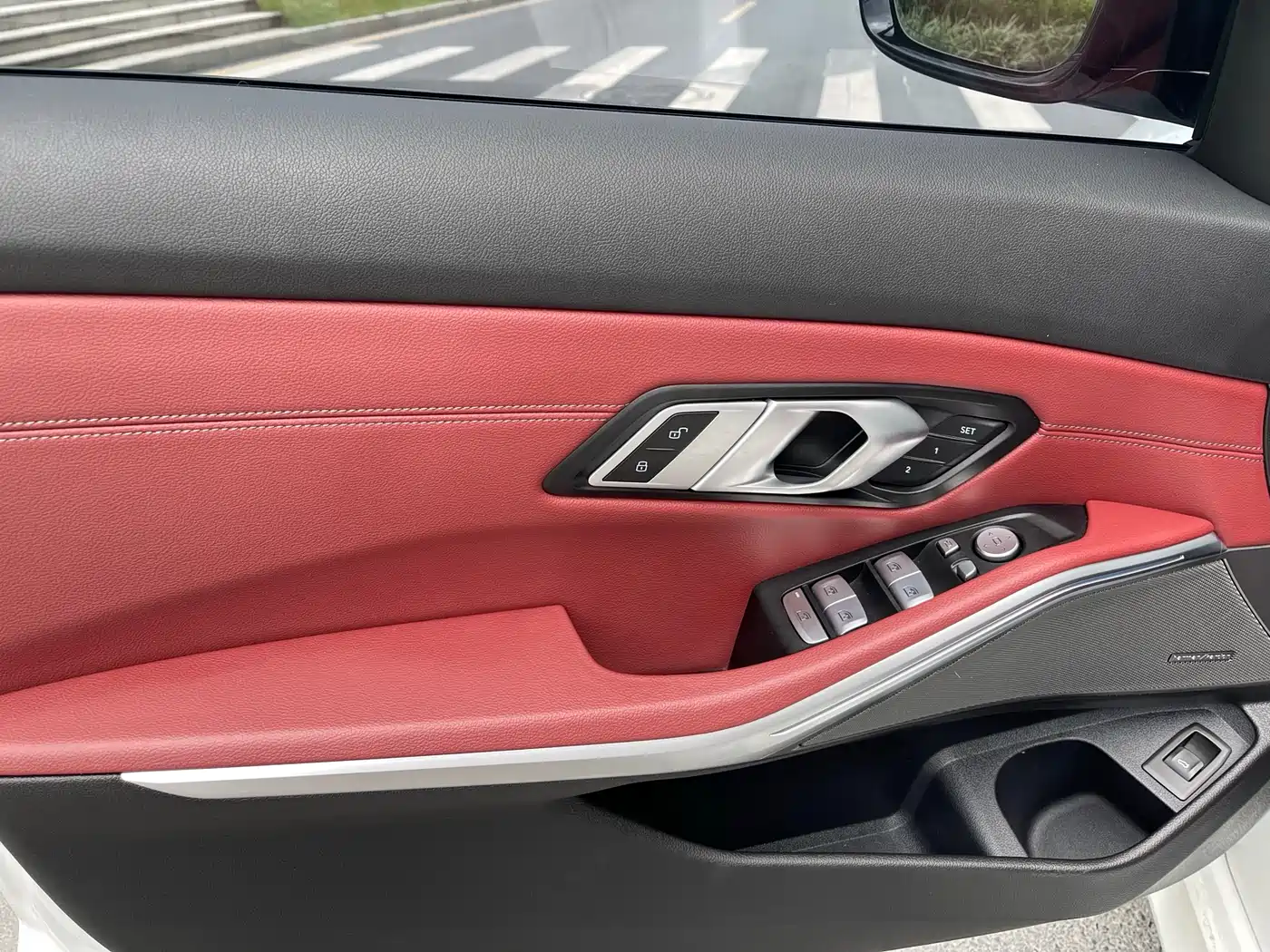BMW 3 Series 2024 325Li M Sport Shadowline Package фото 10