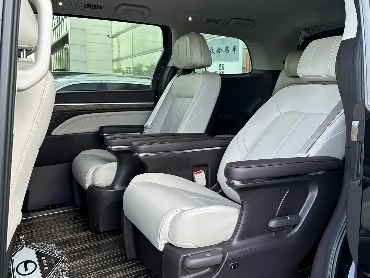 GAC Trumpchi Trumpchi M8 2021 Leading Show Series 390T Premium Edition фото 5