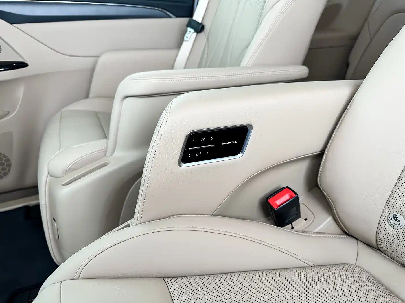 Buick GL8 New Energy 2025 Land Honor Premium Edition 7-Seater фото 13