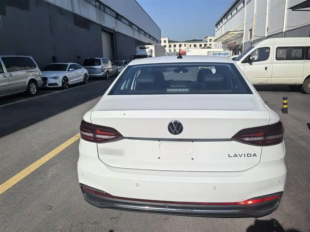 Volkswagen Lavida 2024 Model 1.5L Automatic 5 Million Edition фото 15