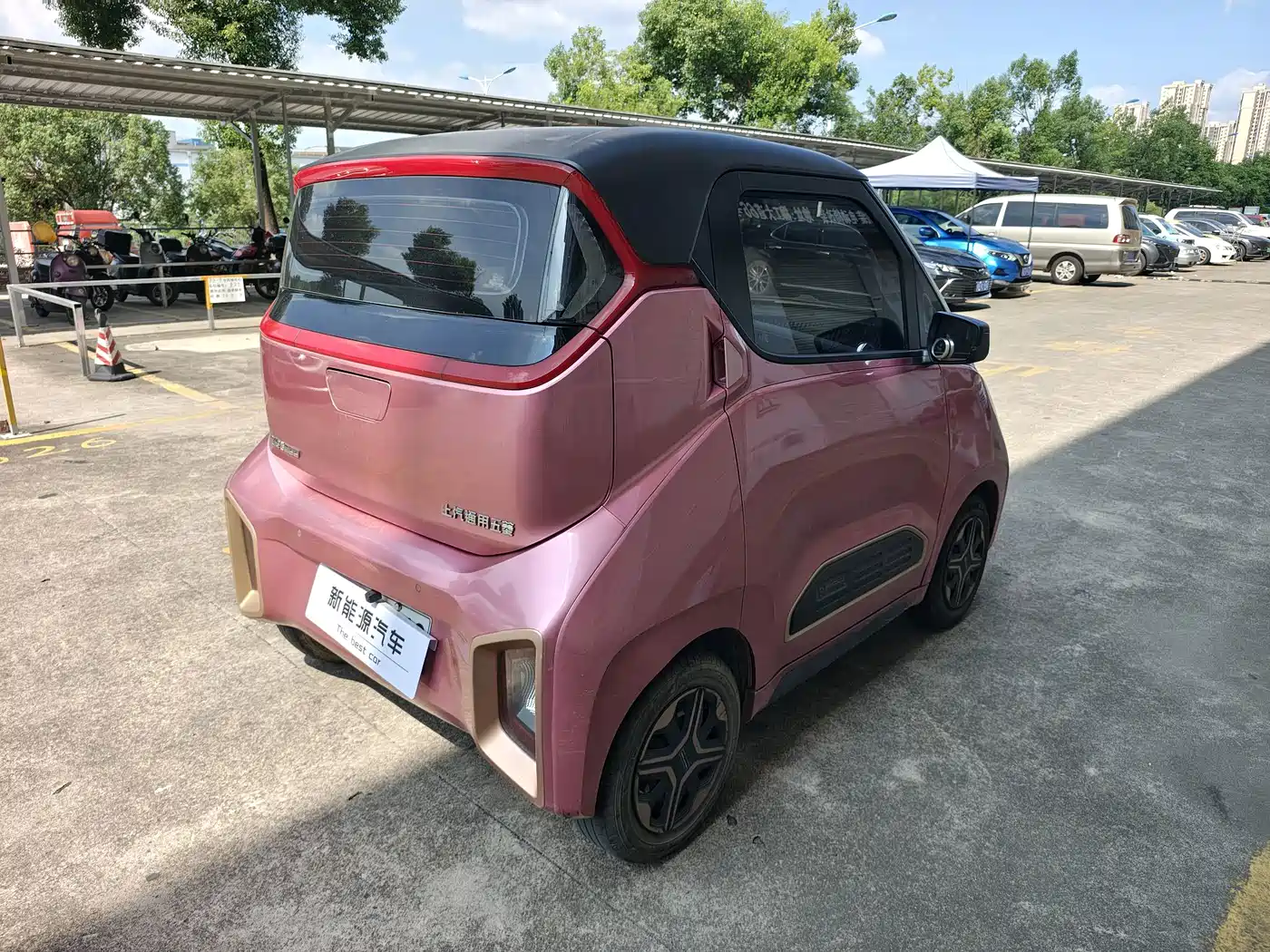 2020 Baojun E200