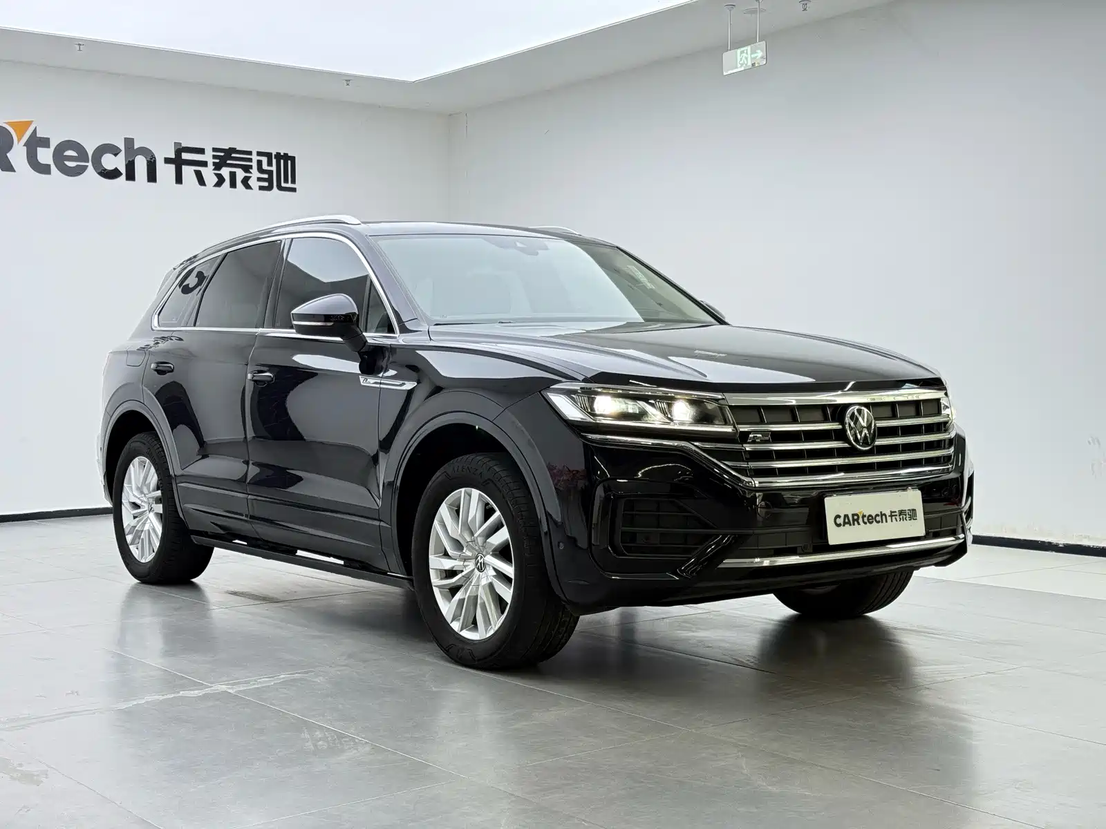 Фото 12 - Volkswagen Touareg