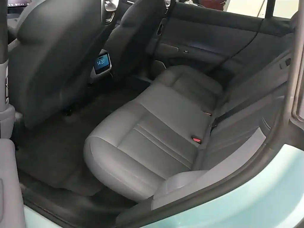 Xiaomi Auto Xiaomi YU7 2025 Extended Range RWD Edition фото 17