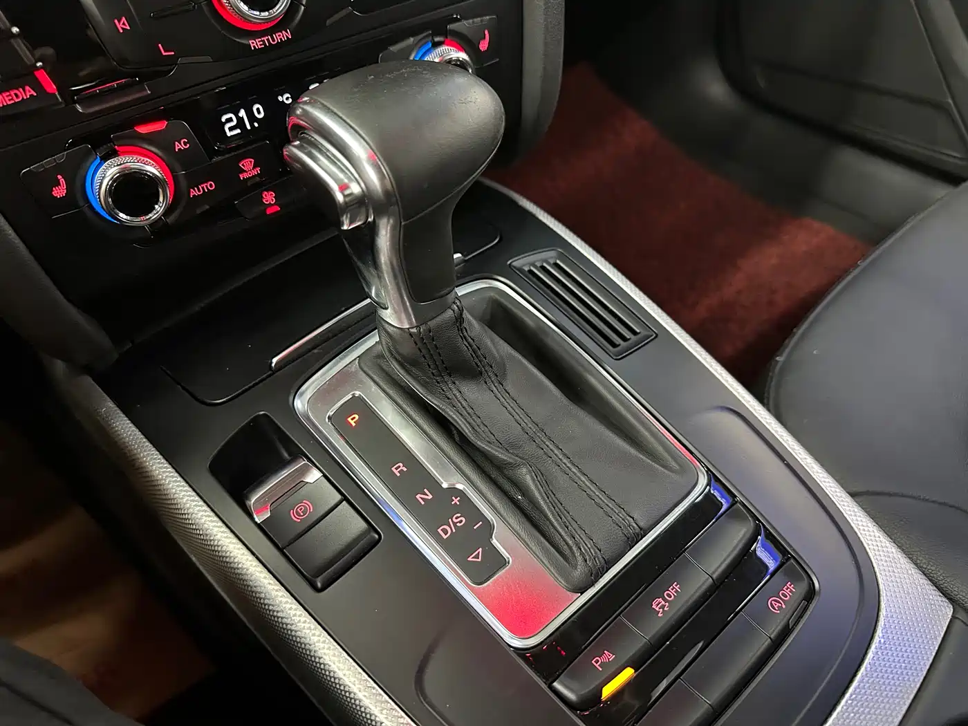 Audi A4 (Import) 2013 40 TFSI allroad quattro Luxury фото 7