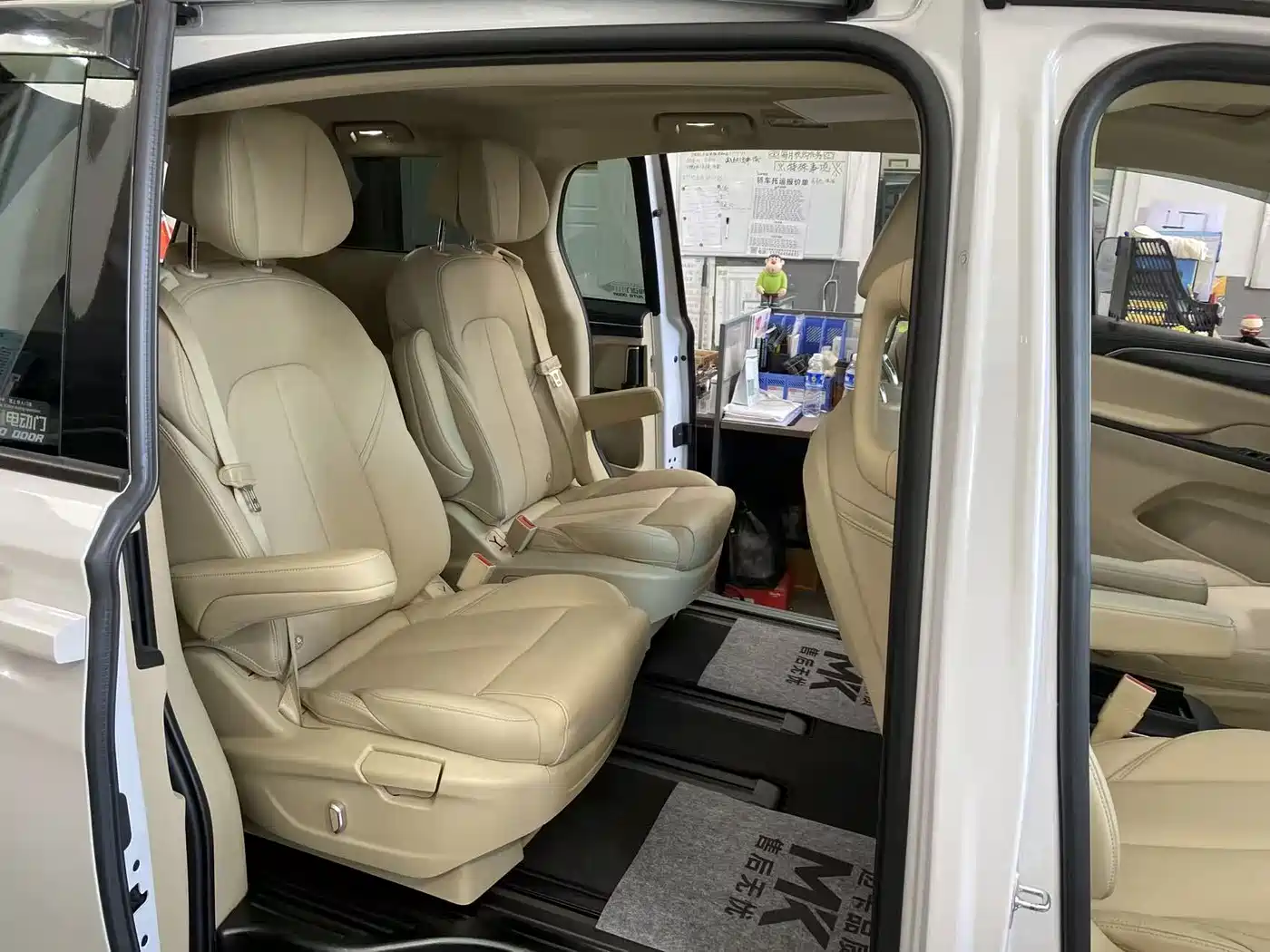 Buick GL8 2023 ES Landmaster Exclusive фото 8
