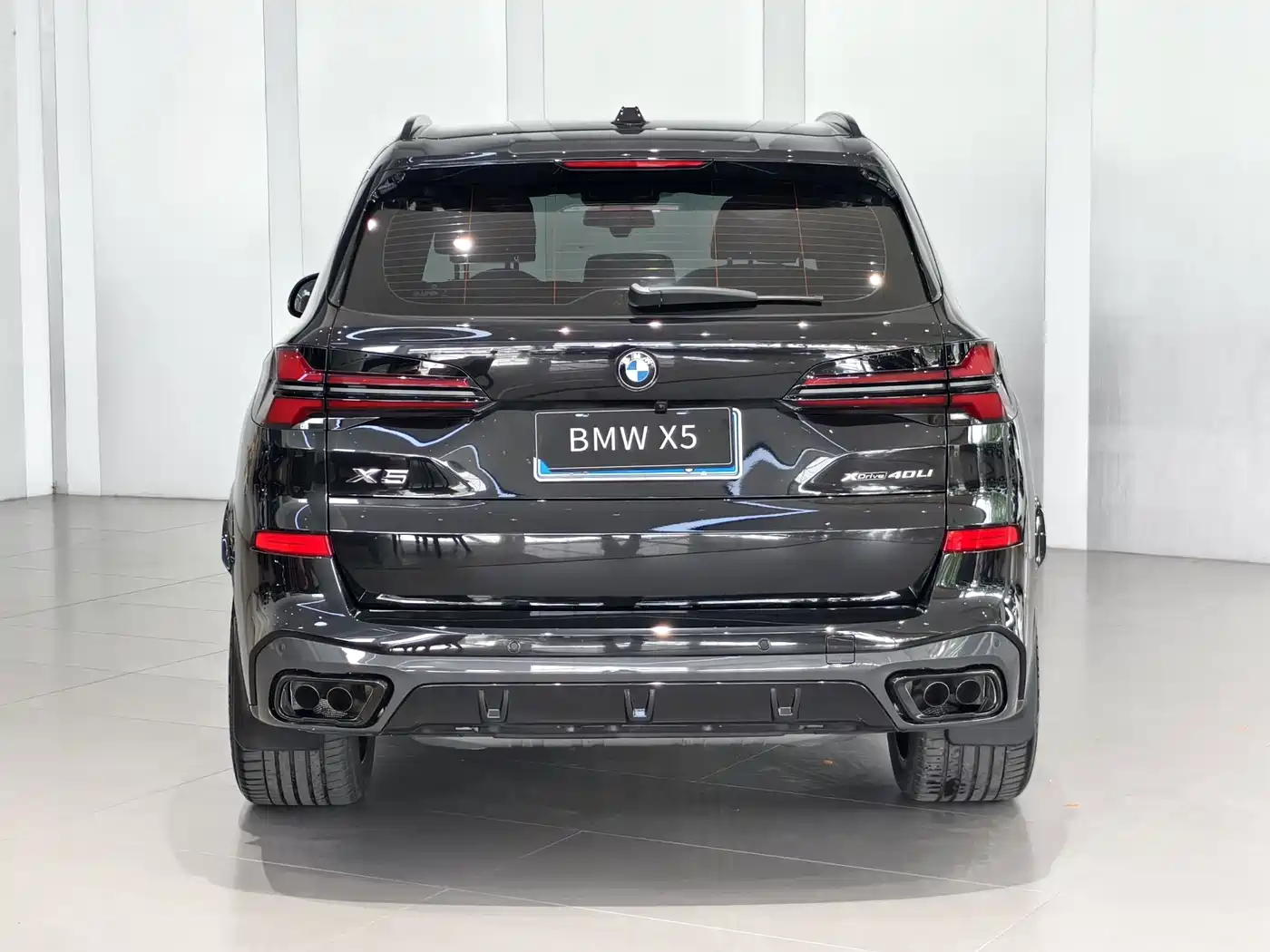 BMW X5 2026 2025 Model xDrive 40Li M Sport Blackout Package