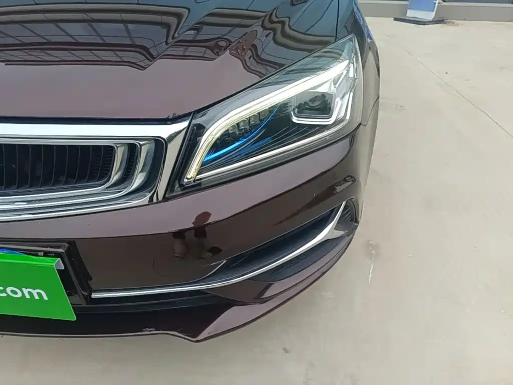 Фото 24 - Geely Emgrand