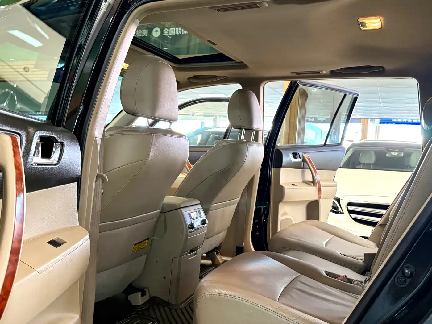 Toyota Highlander 2009 3.5L 4WD 7-seater Luxury Edition фото 6