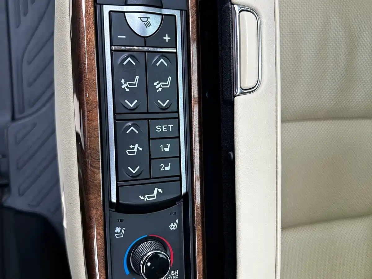 Toyota Alphard 2015 3.5L Premium Edition фото 19
