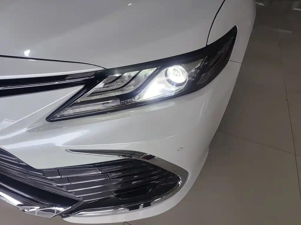 Toyota Camry 2024 2023 Hybrid 2.5HG Luxury Edition