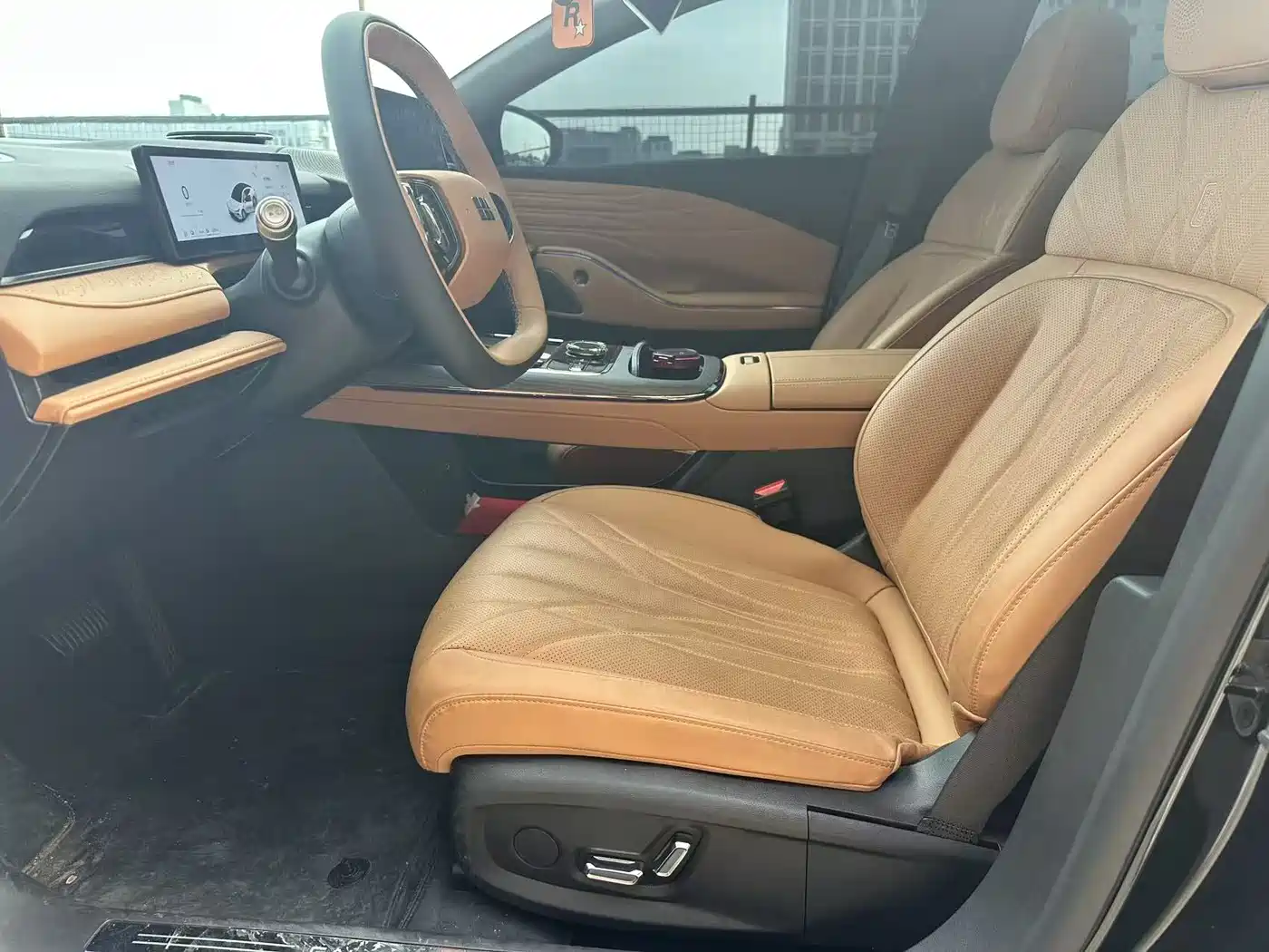 Geely Galaxy Galaxy Xingyao 8 2025 Model 60km EM-i Luxury Edition фото 12