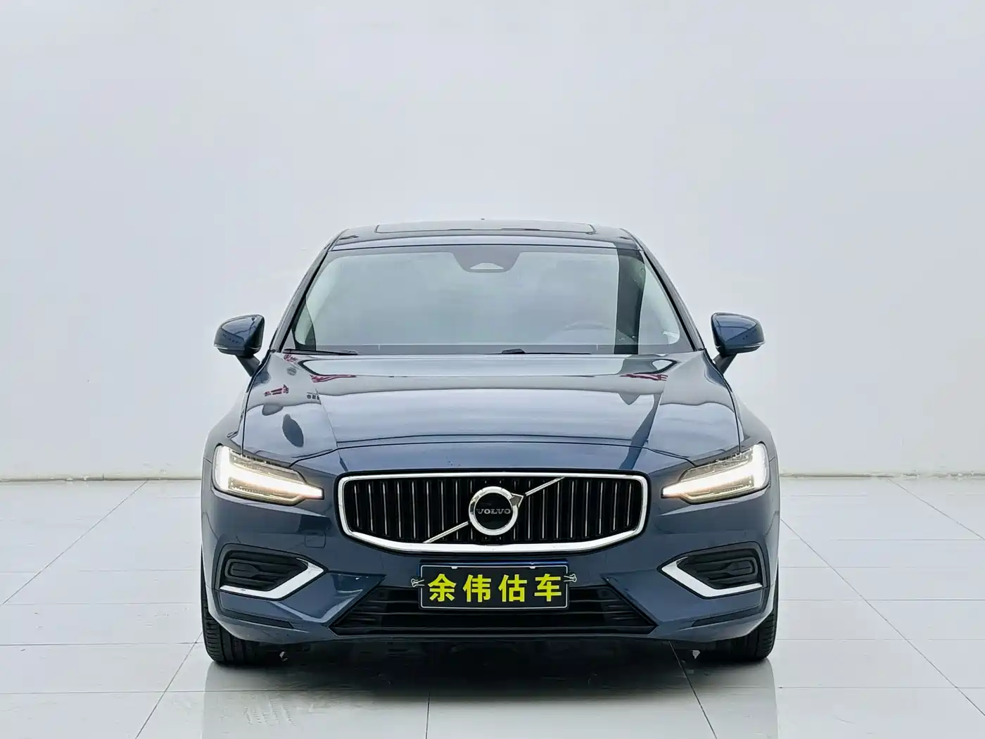 Фото 2 - Volvo S60